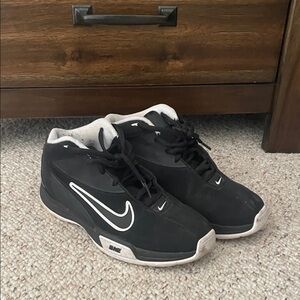 Nike Black Basketball 6Y 38.5 Sneakers with White Details